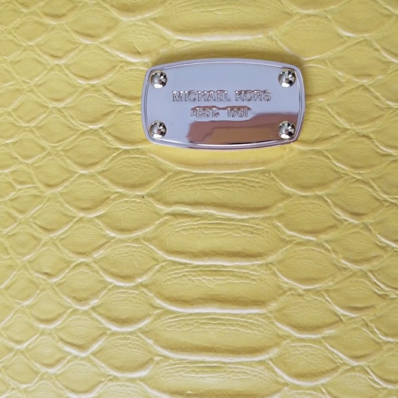 Michael Kors zip clutch with embossed leather. - Picture 2 of 4